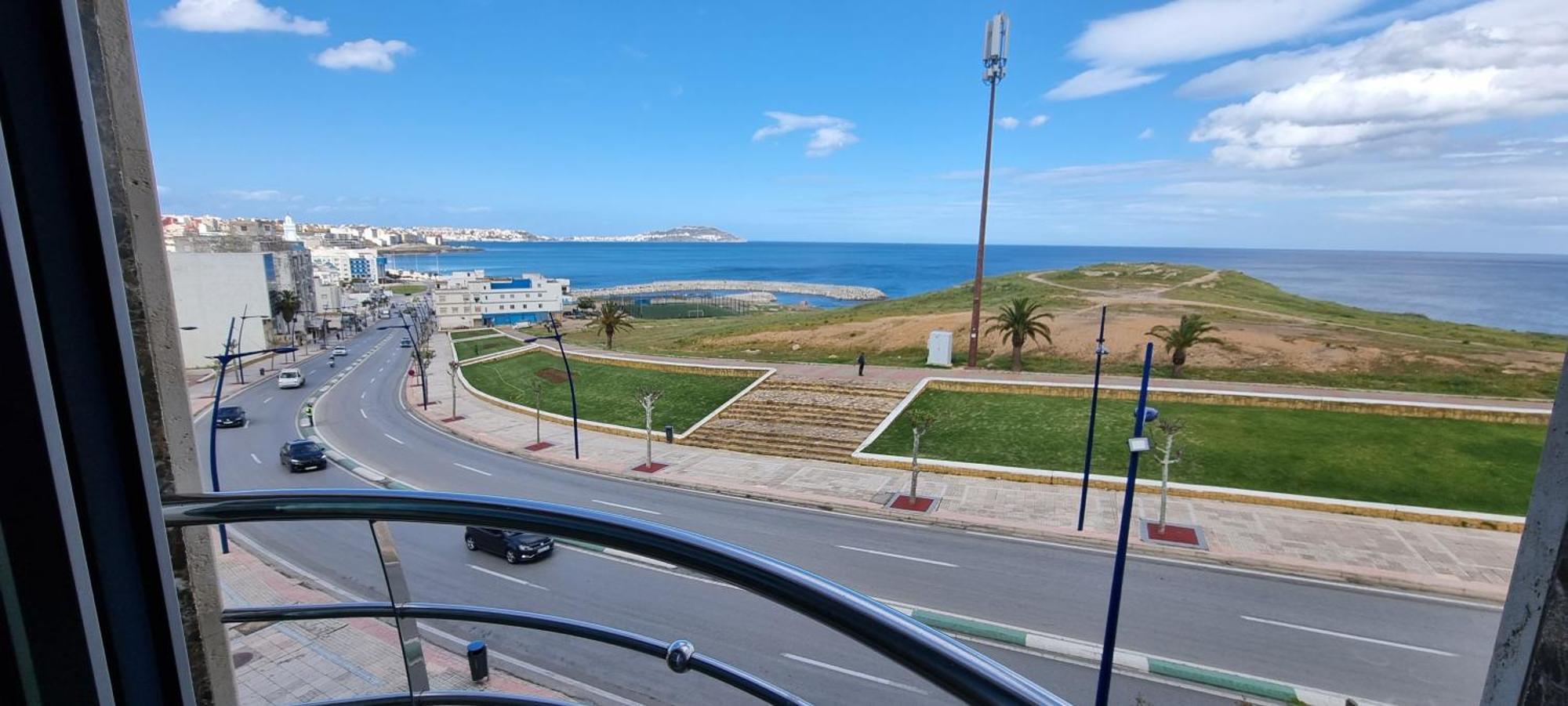 Fnideq Seaside Apartment Экстерьер фото